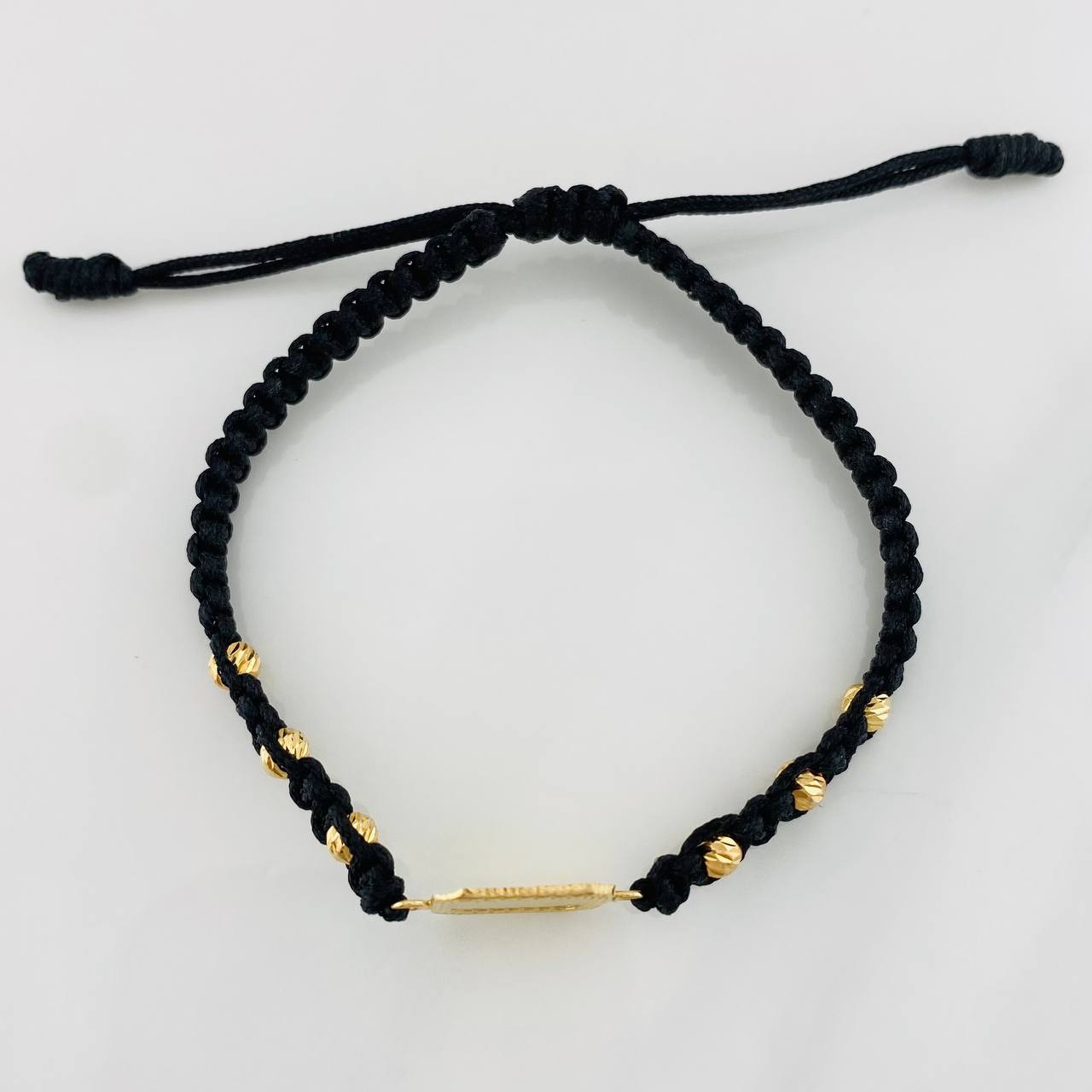 Pulsera Tejida Negra Placa Cuadrada Punteada Oro Amarillo 18K