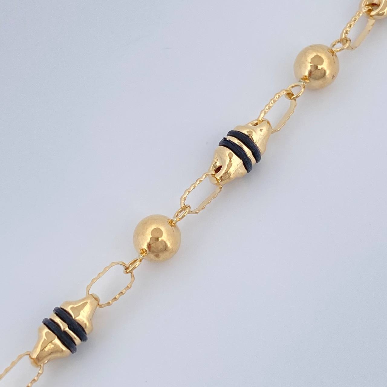 Pulso Rustica Barril Tipo Militar 4.35gr / 20.8cm / 5mm Oro Amarillo 18K $