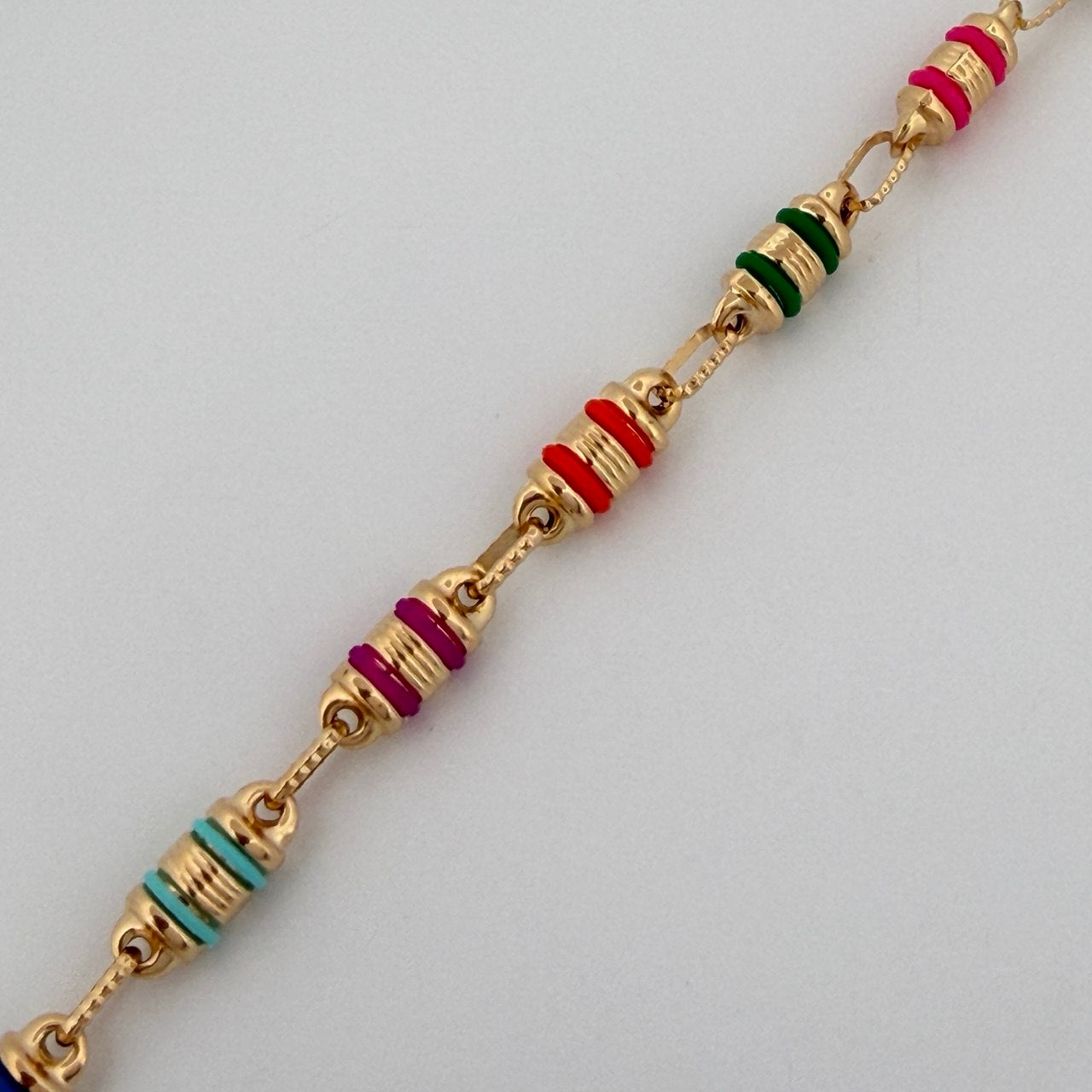 Pulso Rustica Barril 5.6gr / 22cm / 4.7mm Oro Amarillo 18K $