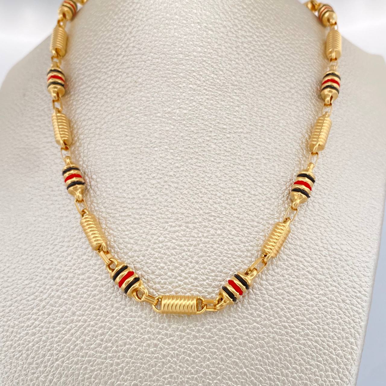 Cadena Rustica Barril 21.75gr / 64.5cm / 6.06mm Oro Amarillo 18K $