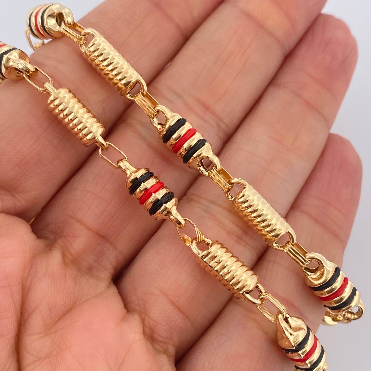 Cadena Rustica Barril 21.75gr / 64.5cm / 6.06mm Oro Amarillo 18K $