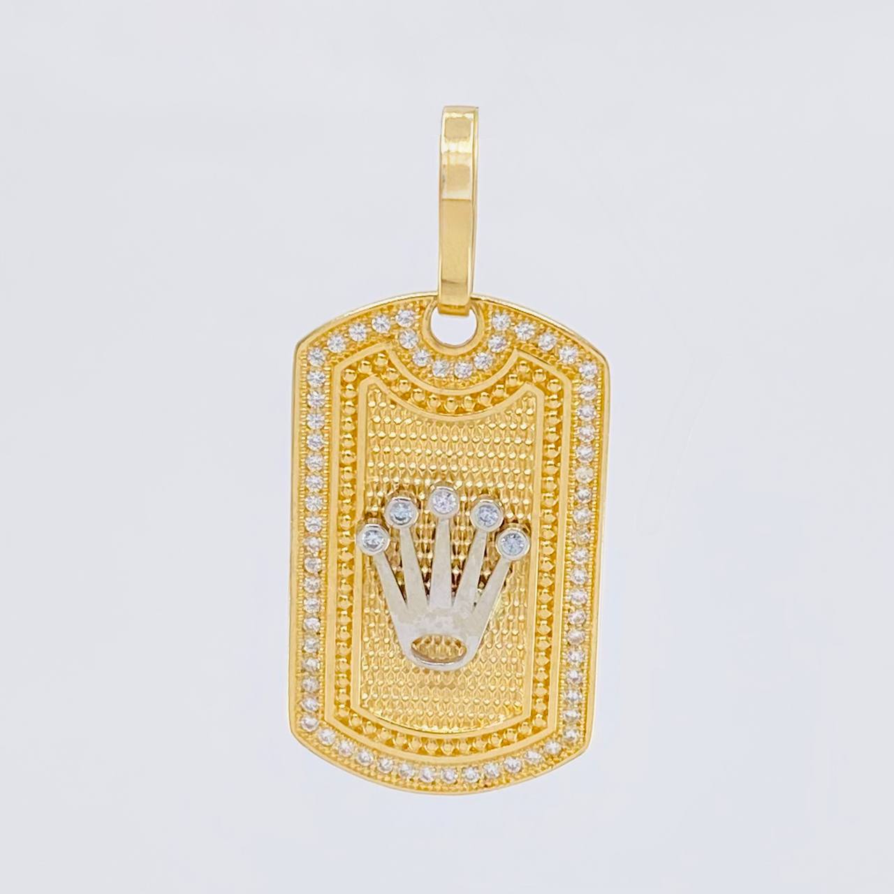 Dije Placa Corona 7.05g / 3.8cm Dos Oros Amarillo Blanco 18K
