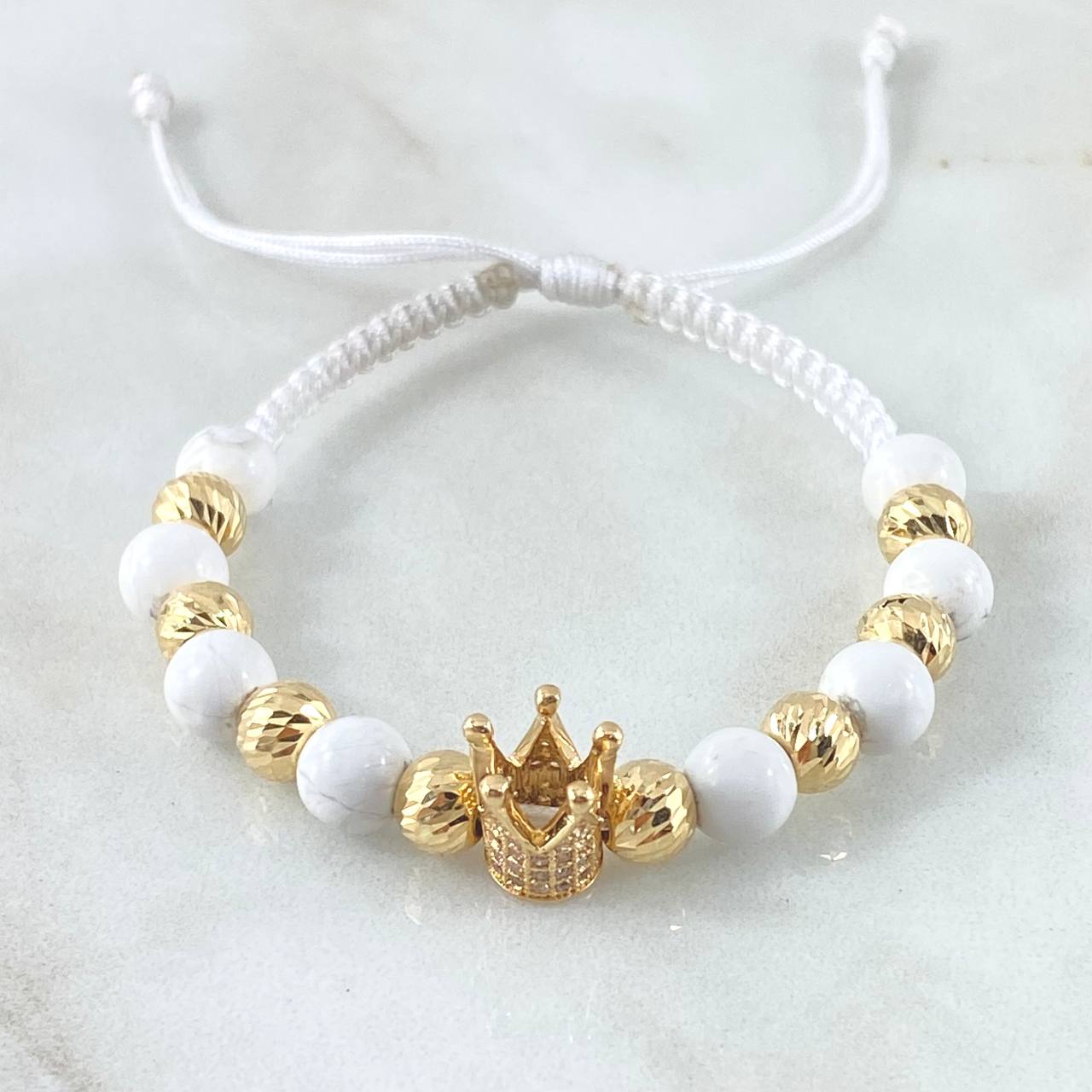 Pulsera Blanca Herraje Corona Punteada 3.2gr / 6mm Bolas Diamantadas 8und Oro Amarillo 18K ©