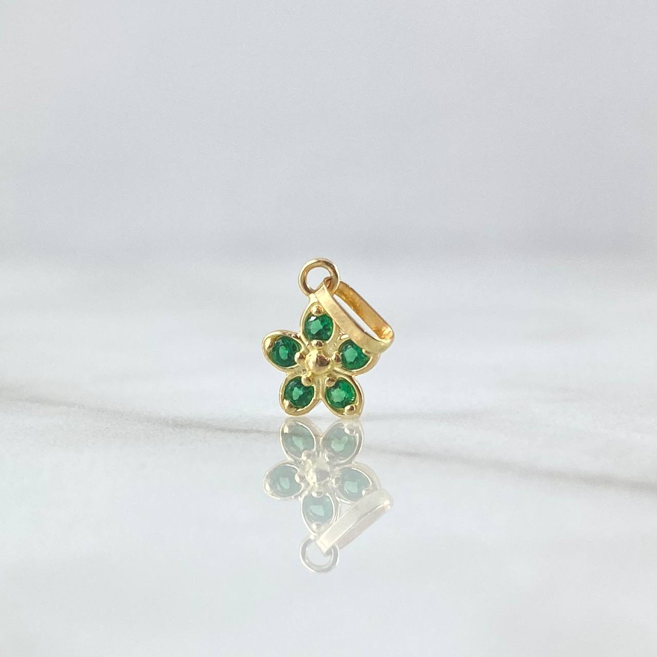 Dije Flor  0.35gr / 1.3cm / Circones Verdes Oro Amarillo 18K