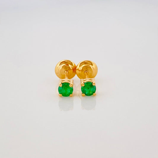 Topos Cuatro Garras Esmeraldas 17 Pts 0.7 g / 2.8 mm Oro Amarillo 18K