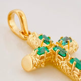 Dije Cruz Tronco Esmeraldas 25pts 1.65 g / 2.4 cm Oro Amarillo 18K