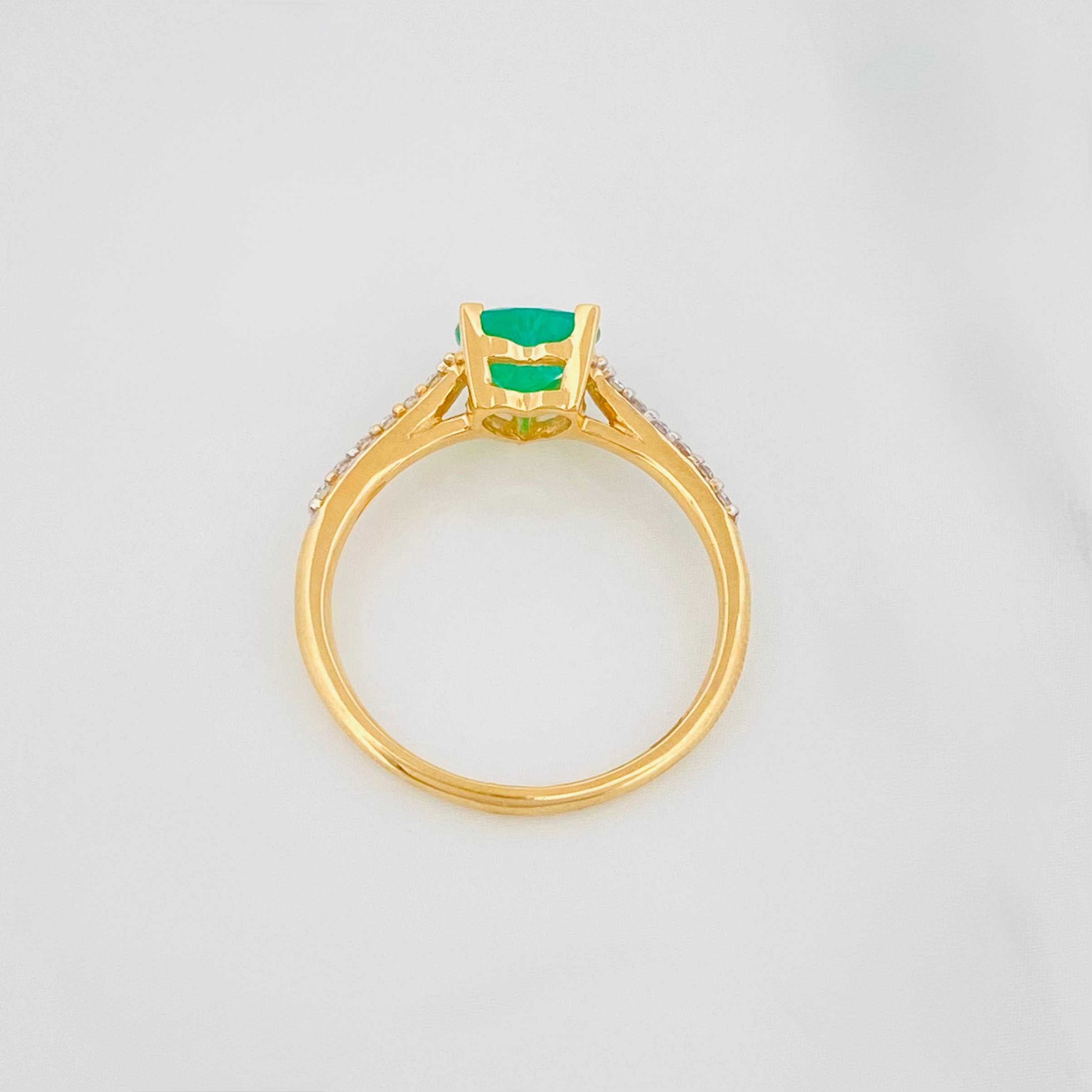 Anillo Corazon Esmeralda 2.15 g / T6 1/2 Dos Oros Amarillo Blanco 18K