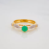 Anillo Solitario Puente Esmeraldas 27 Pts Diamantes 08 Pts 2.25 g / T5 1/2 Dos Oros Amarillo Blanco 18K
