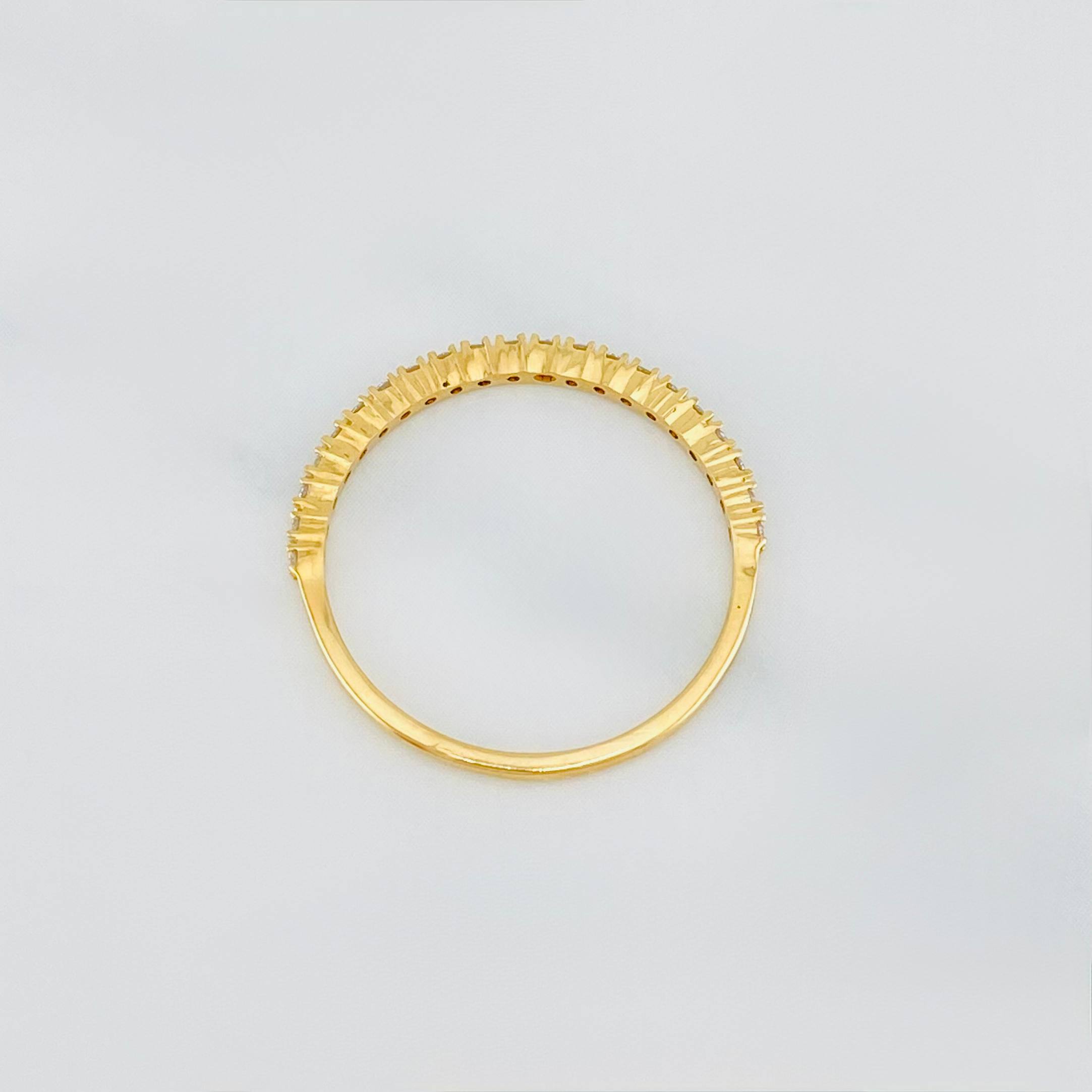 Anillo Churumbela Diamantes 1.05 g / T7 Oro Amarillo 18K