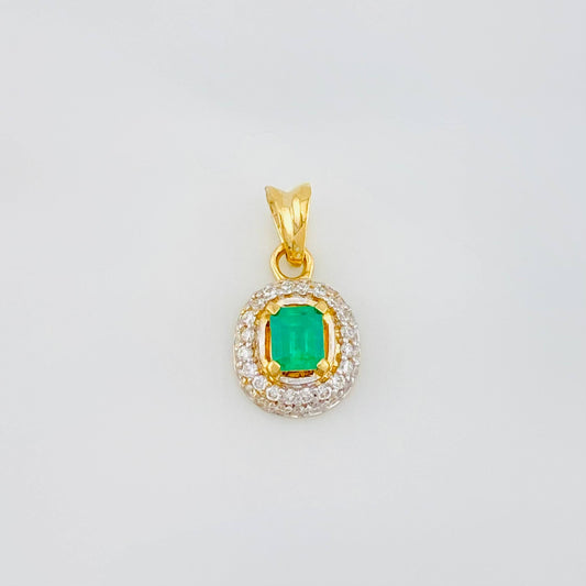 Dije Halo Esmeraldas 26 Pts Diamantes 20 Pts 1.05 g / 1.4 cm Dos Oros Amarillo Blanco 18K