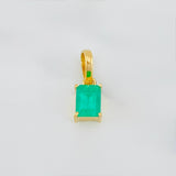 Dije Rectangulo Esmeralda 0.95 g / 1.5 cm Oro Amarillo 18K