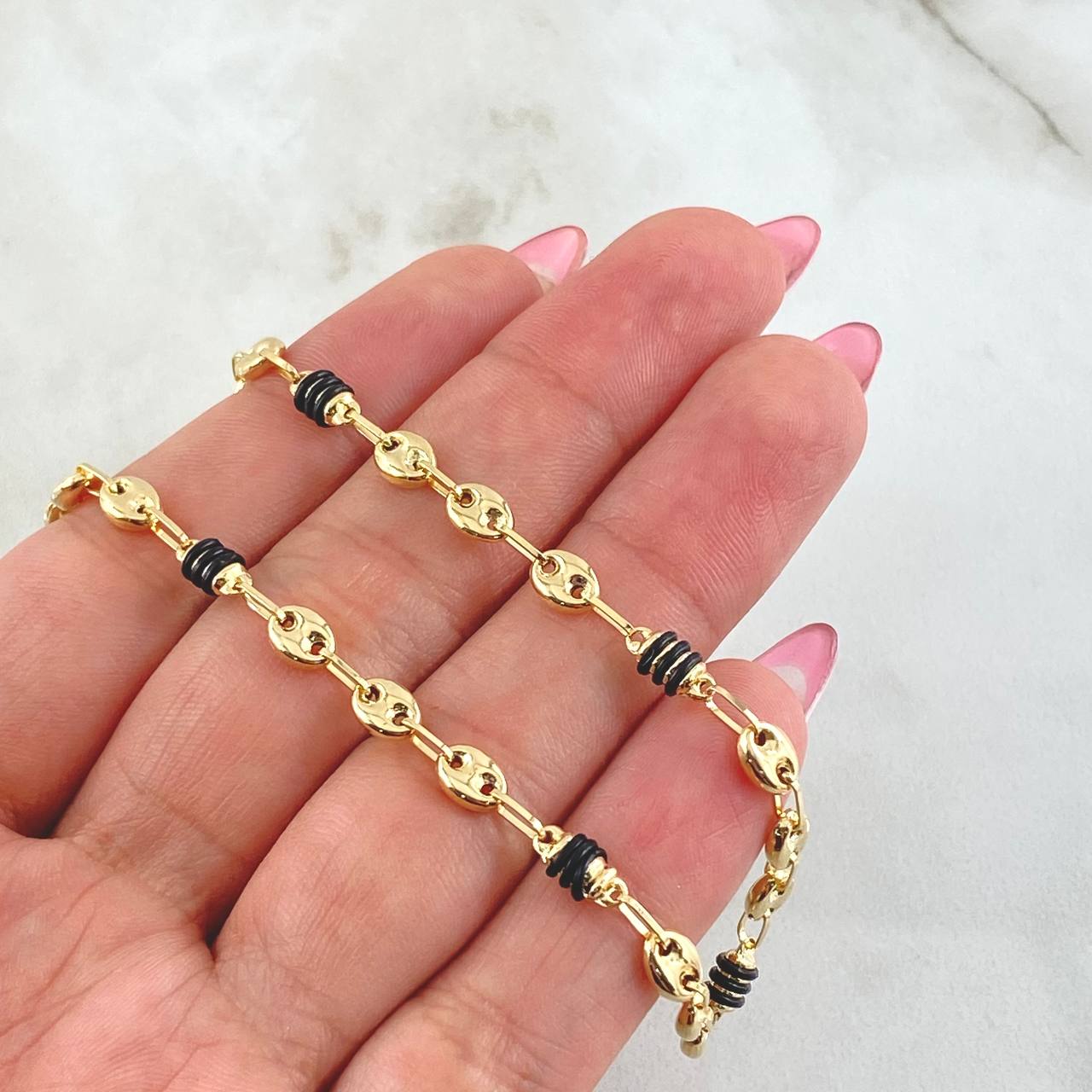 Cadena Gc Barril Cauchos Negros 8.9gr / 55cm / 4.5mm Oro Amarillo 18K