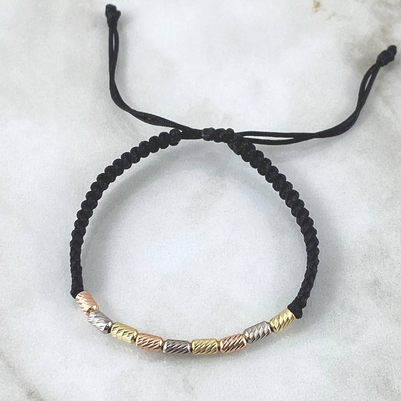 Pulsera Negra Cilindro 1gr / 3mm Diamantados 9und Tres Oros 18K *