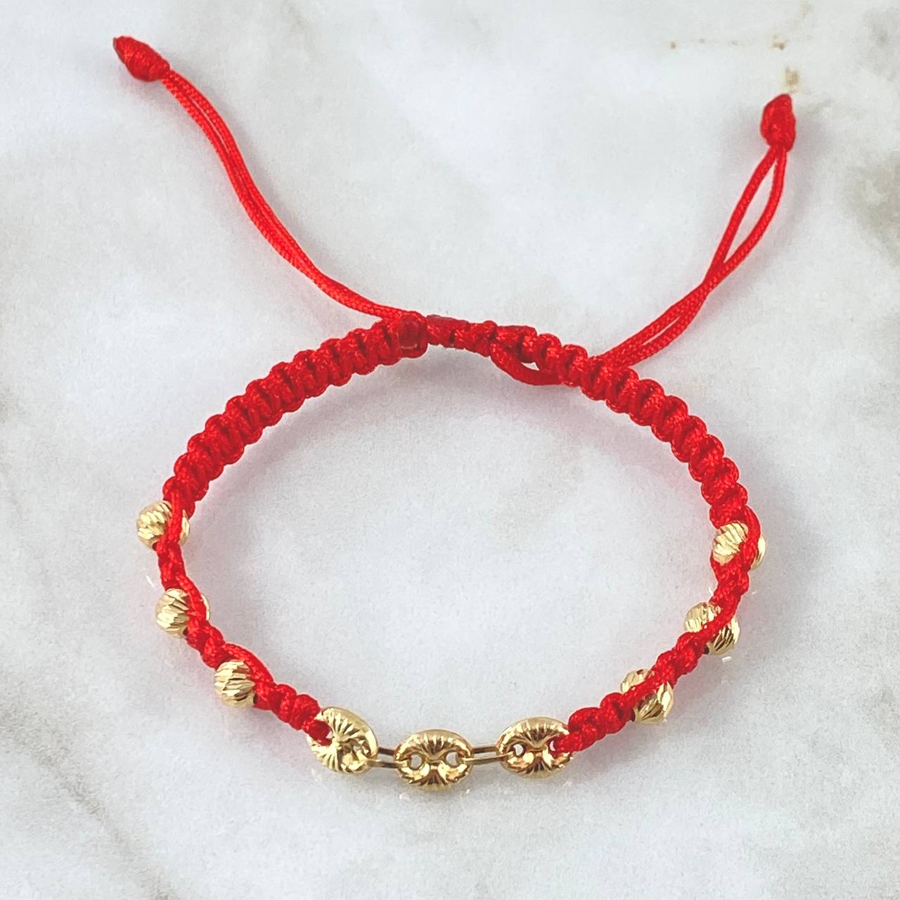 Pulsera Roja Retazo GC Diamantado 1.15gr / 5mm Bolas Diamantadas 6und Oro Amarillo 18K ©
