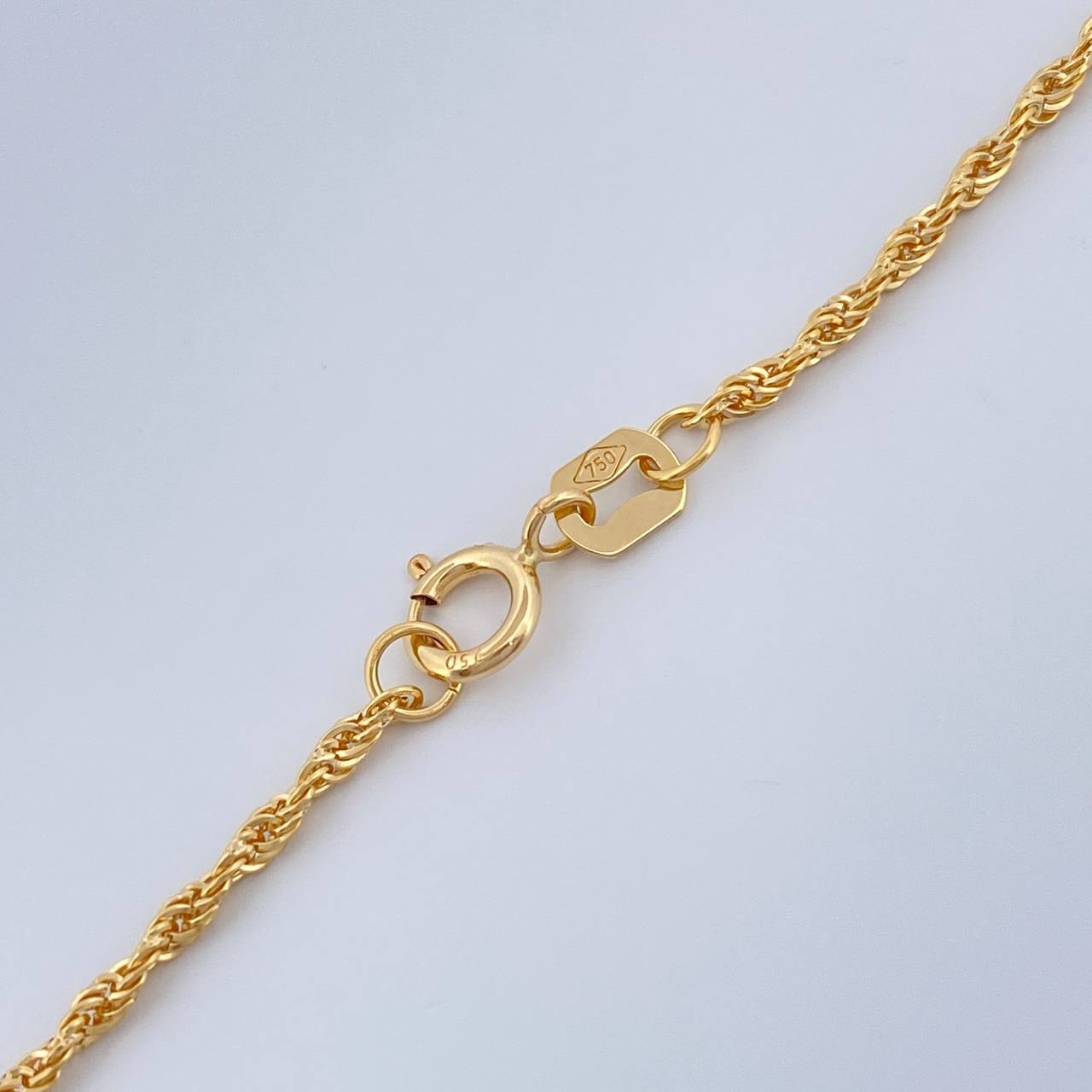 Set Cadena y Dije Lazo + Silueta Corazon 1.4gr / 44.5cm / Oro Amarillo 18K (Oferta) $