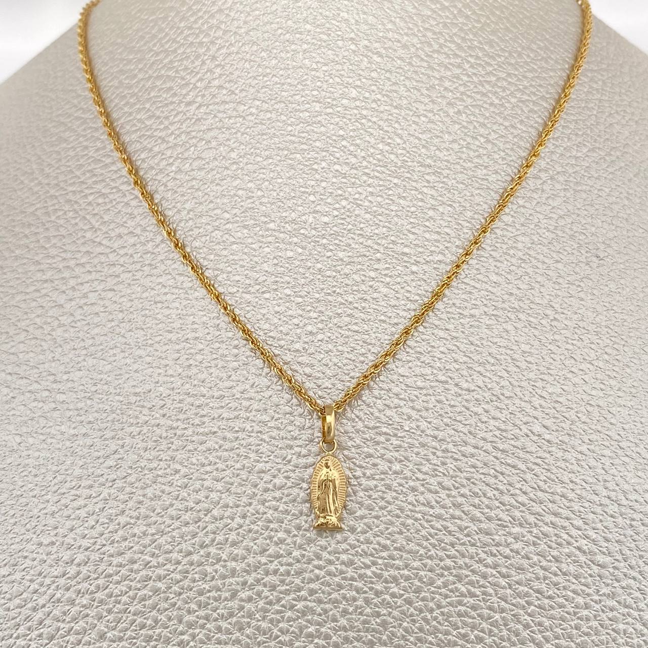 Set Cadena y Dije Lazo + Virgen De Guadalupe 1.5gr / 40cm / Oro Amarillo 18K (Oferta) $