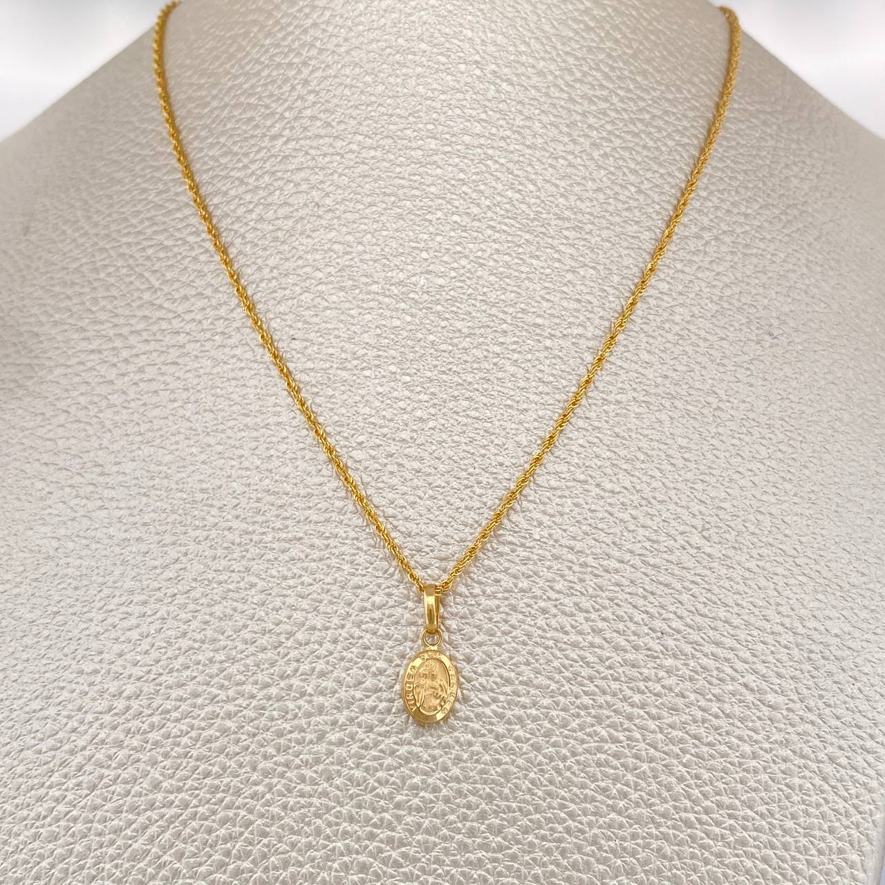 Set Cadena y Dije Lazo + Virgen Del Carmen 1.3gr / 45cm / Oro Amarillo 18K (Oferta) $
