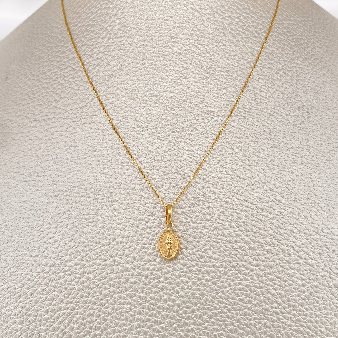 Set Cadena y Dije Veneciana + Virgen De Auxiliadora 1.35gr / 45.5cm / Oro Amarillo 18K (Oferta) $