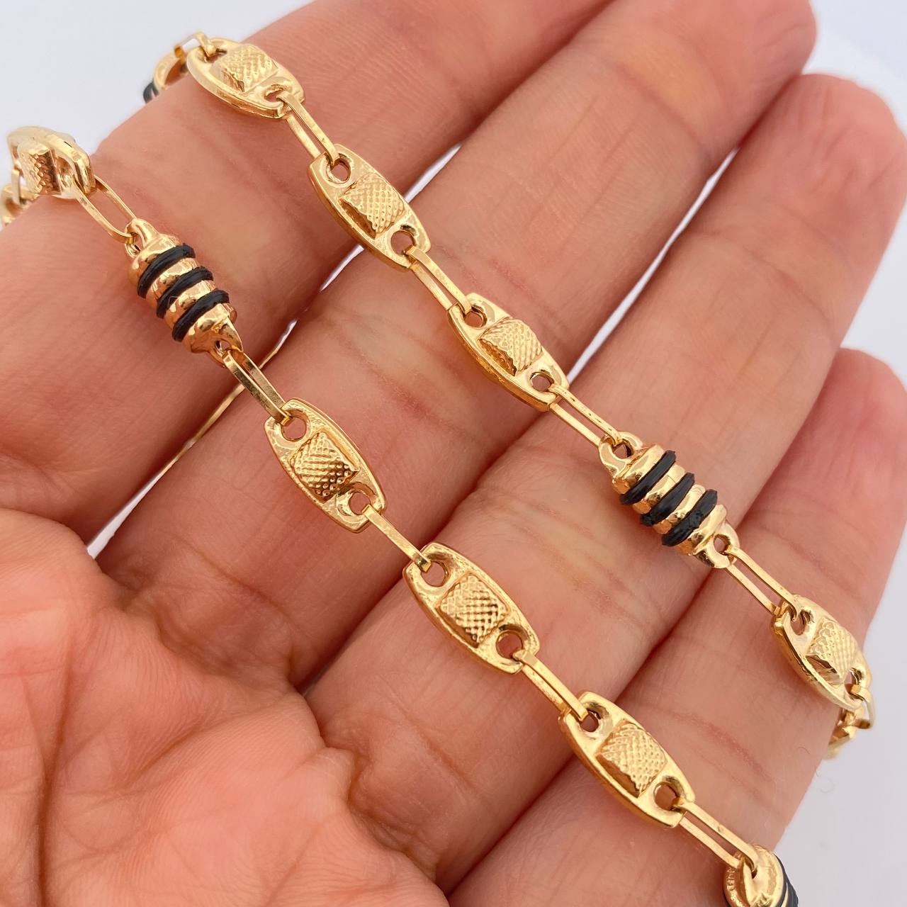 Cadena Rustica Barril Eslabon 13.25gr / 61cm / 5.06mm Oro Amarillo 18K $