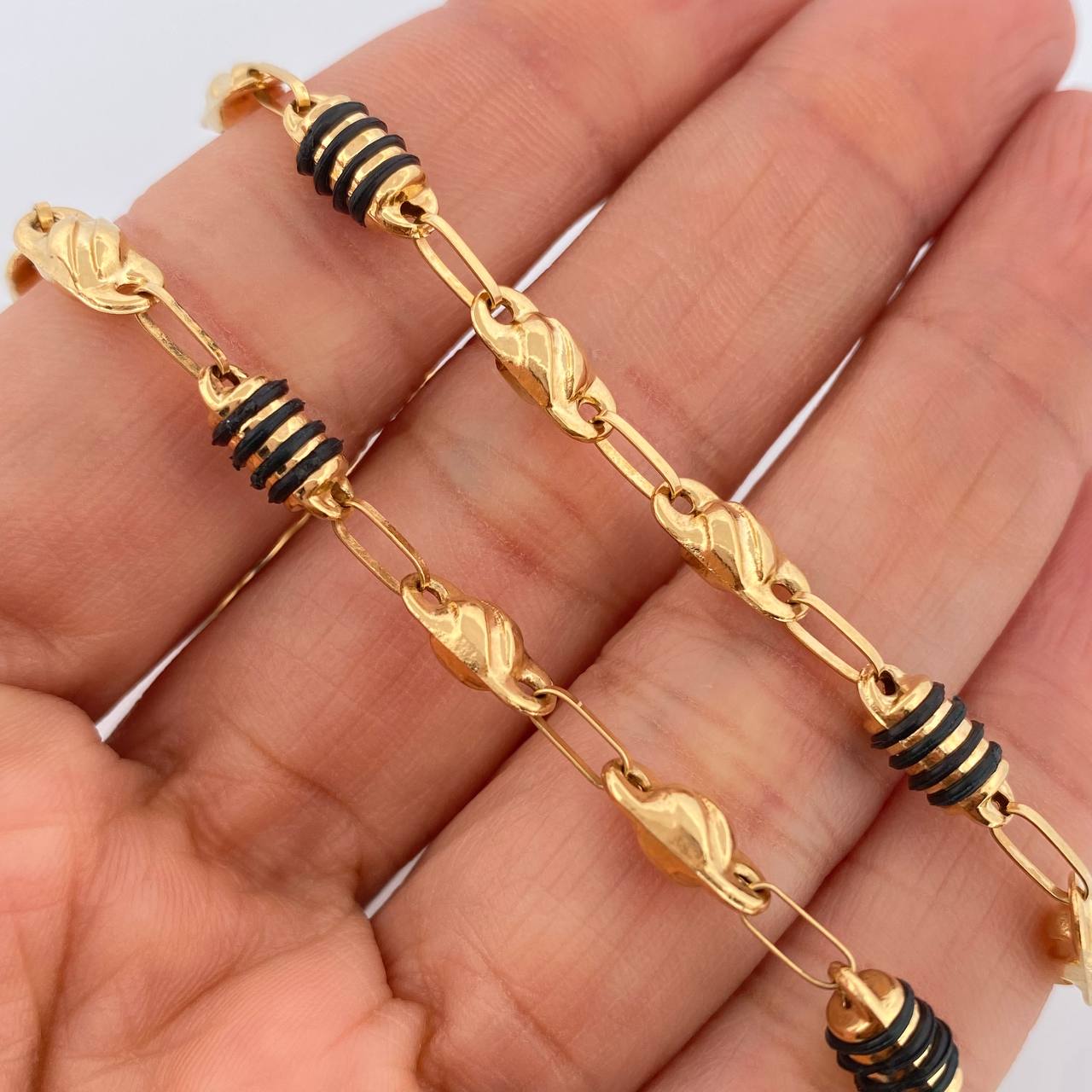 Cadena Rustica Barril 12.15gr / 61.5cm / 4.6mm Oro Amarillo 18K $