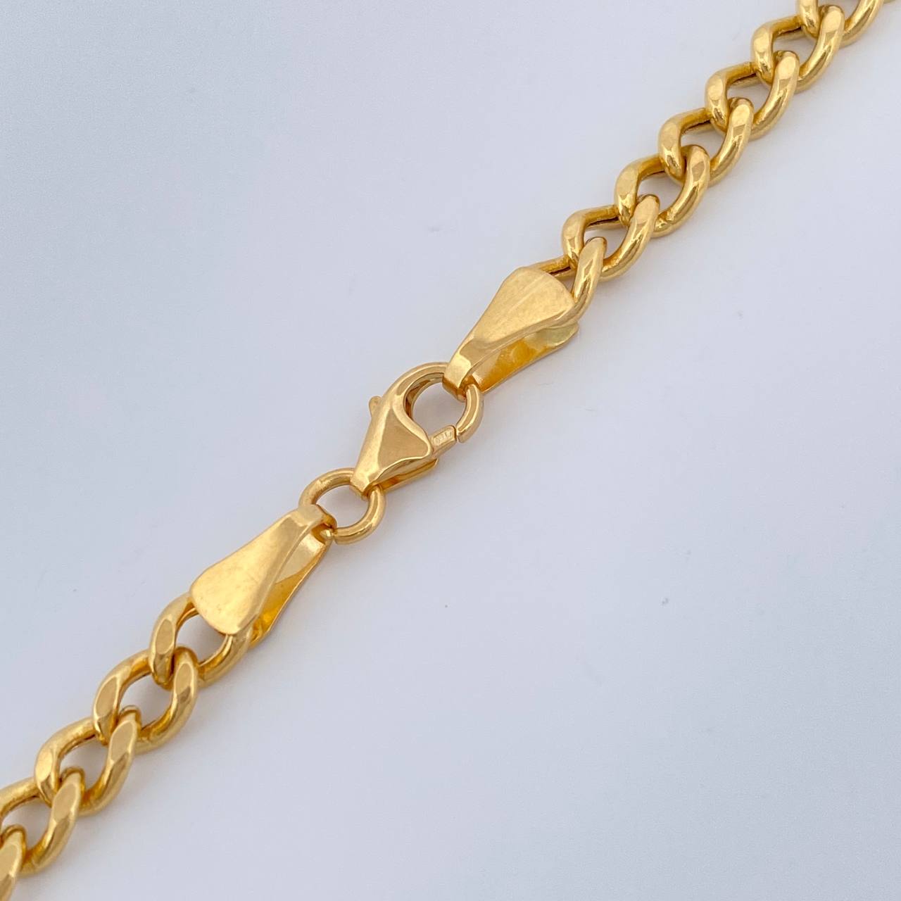 Cadena Cubana 12.45gr / 65.1cm / 3.7mm Oro Amarillo +1 18K %