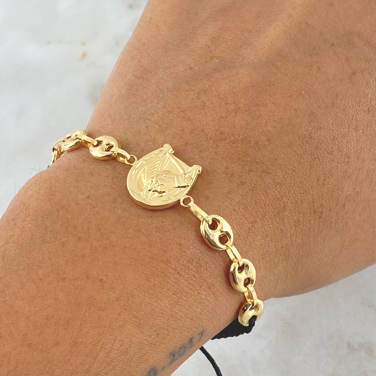 Pulsera Negra Herraje Herradura Caballo 2.35gr / 6mm GC Liso Oro Amarillo 18K ©