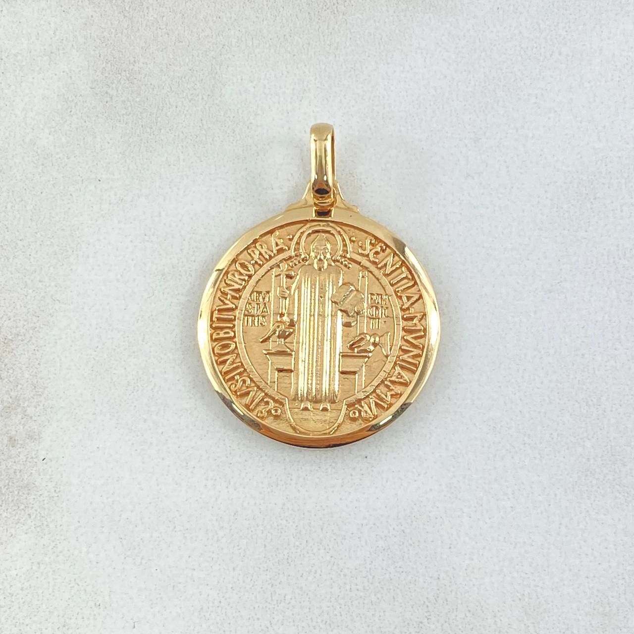 Dije Medalla San Benito 4.6gr / 3cm / Oro Amarillo 18K ©