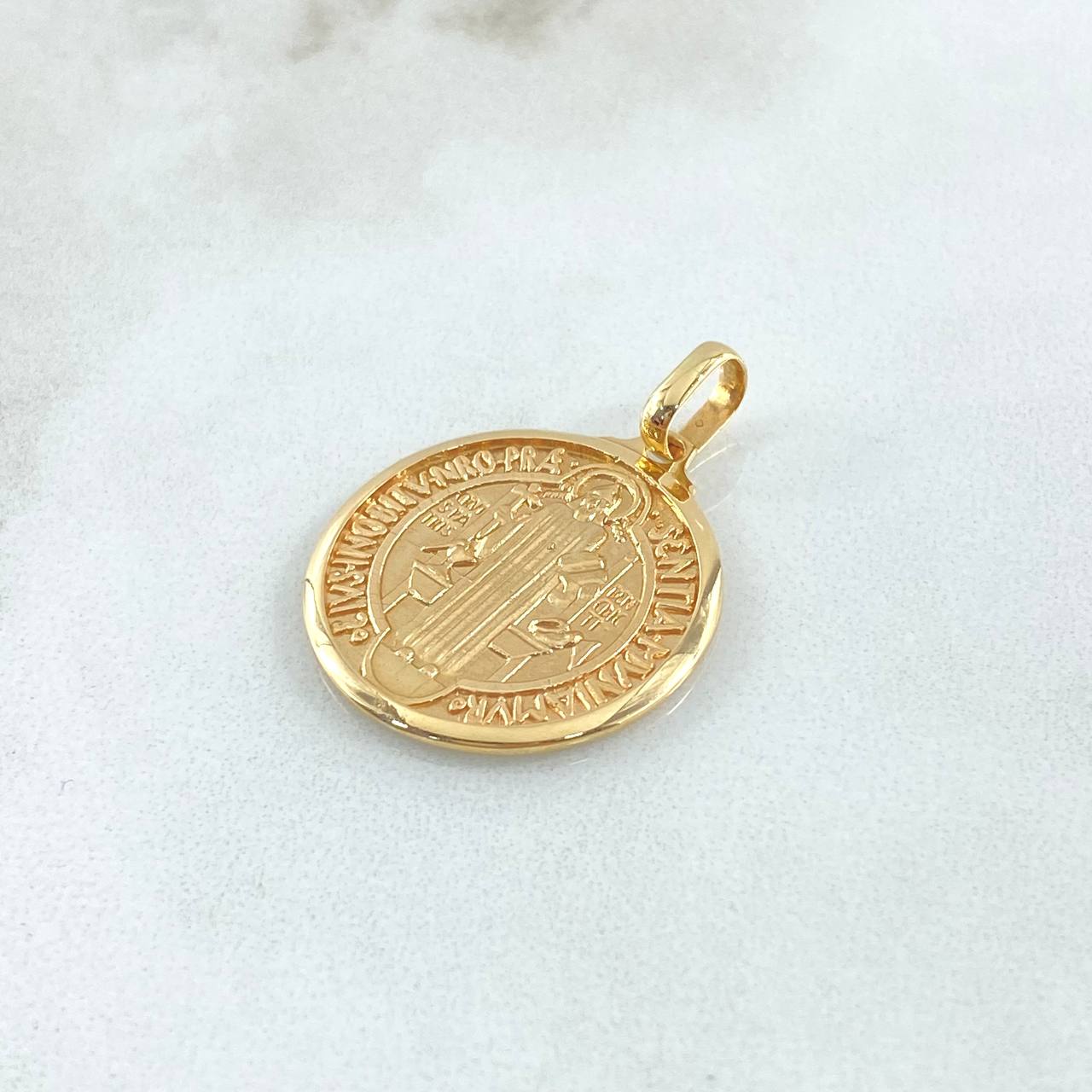 Dije Medalla San Benito 4.6gr / 3cm / Oro Amarillo 18K ©