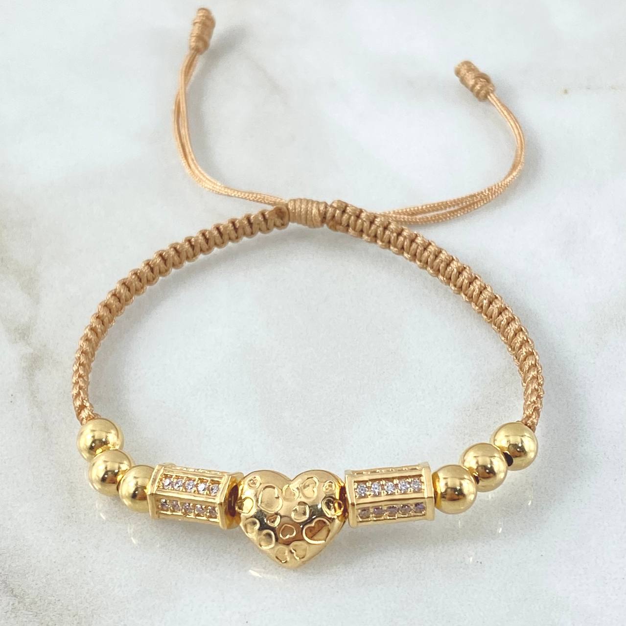 Pulsera Beige Corazon Troquelado 5.1gr / 5mm Bolas Lisas 6und Circones Blancos Oro Amarillo 18K