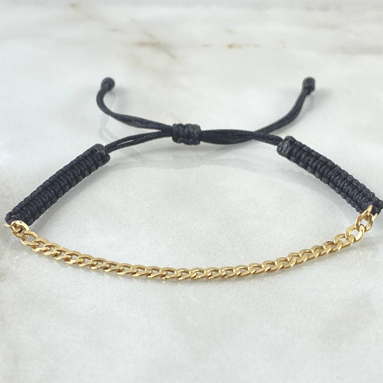 Pulsera Negra Retazo Cubano 0.6gr / 2.8mm Oro Amarillo +1  18K