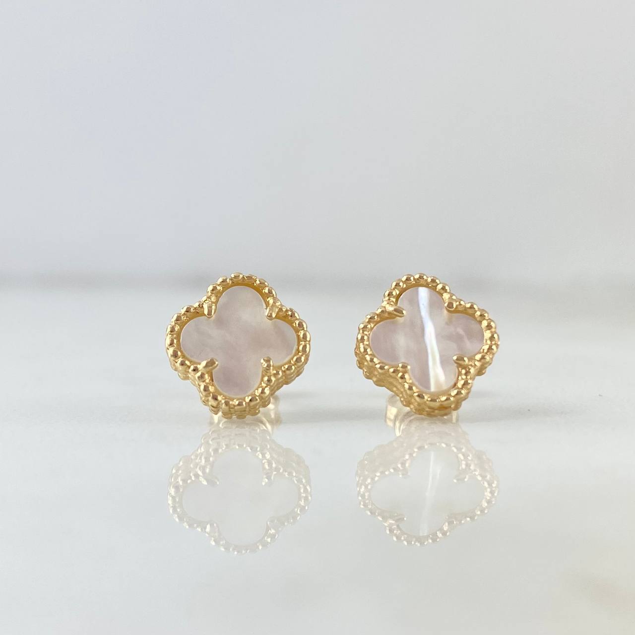 Topos Trebol VCyA 2.9gr / 1cm / Nacar Blanco Oro Amarillo +4 ©