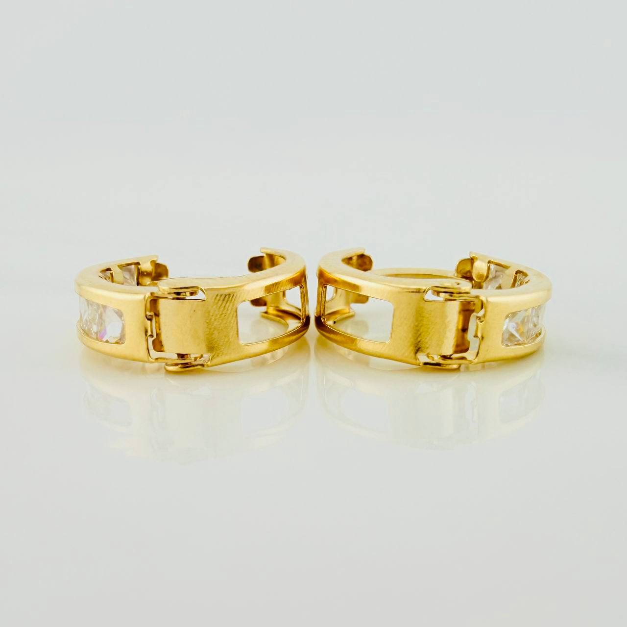 Candongas Carril 1.7gr / 1.3cm / Oro Amarillo 18K