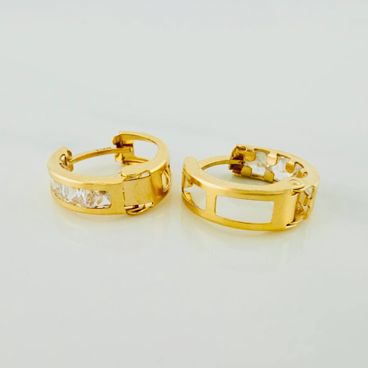Candongas Carril 1.7gr / 1.3cm / Oro Amarillo 18K