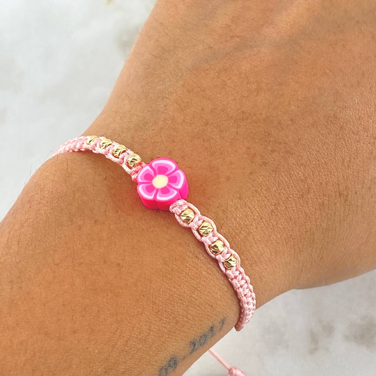 Pulsera Rosada Flor 3mm Bolas Diamantadas 8und Oro Amarillo 18K (A.C)
