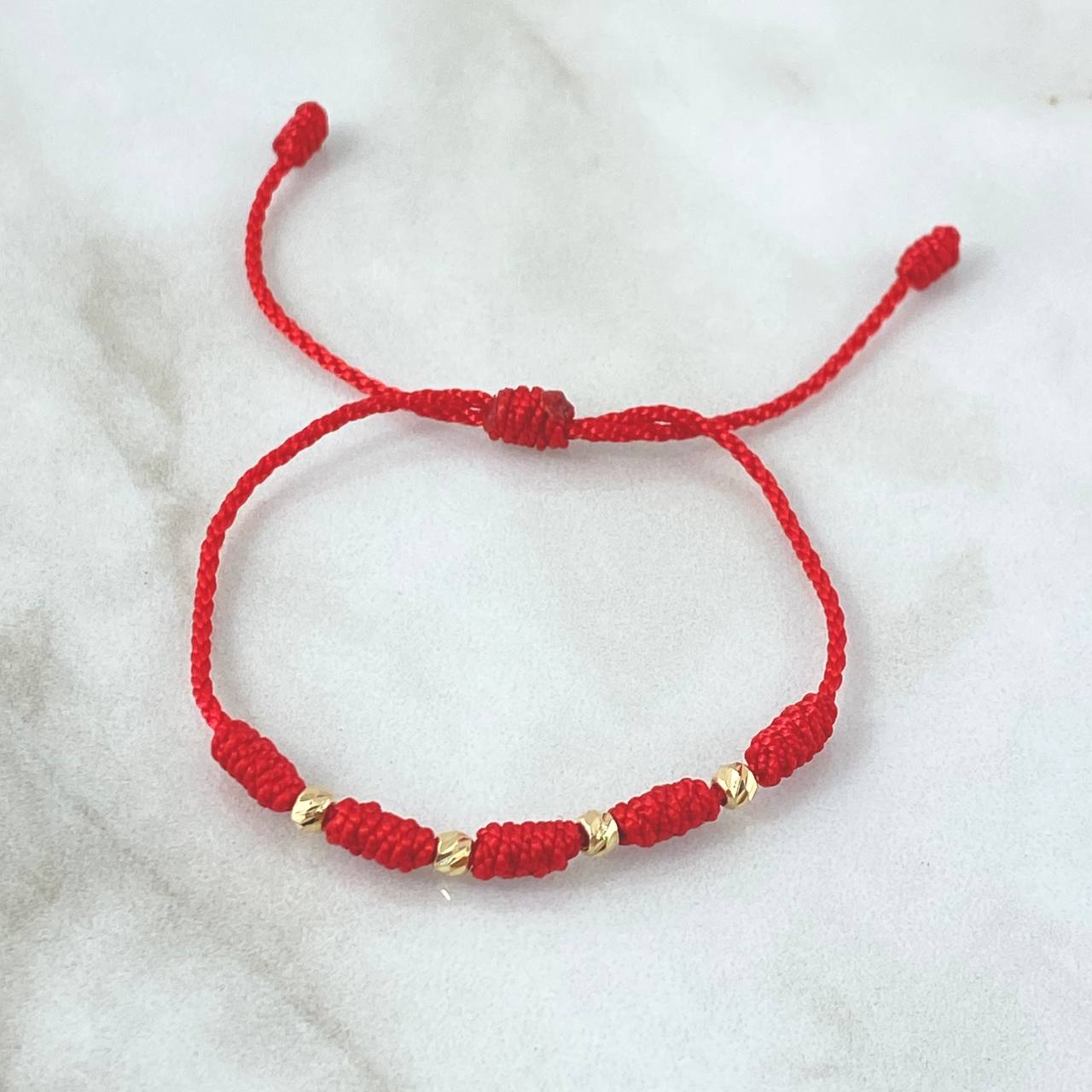 Pulsera Roja Bolas 0.35gr / 3mm Diamantadas 4und Oro Amarillo 18K (A.C)