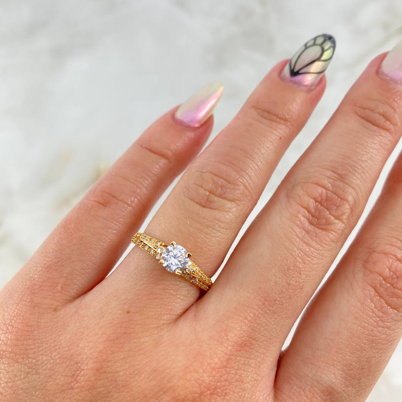 Anillo Solitario Punta Direccional 1.9gr / T5 3/4 / Cirocnes Blancos Oro Amarillo