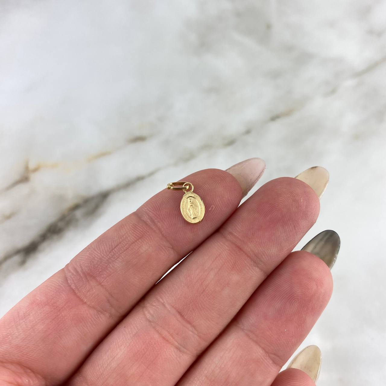 Dije Virgen Milagrosa 0.25gr / 1.4cm / Troquelado Oro Amarillo