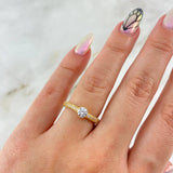 Anillo Solitario Churumbela Real 2.15gr / T6 / Circones Blancos Oro Amarillo