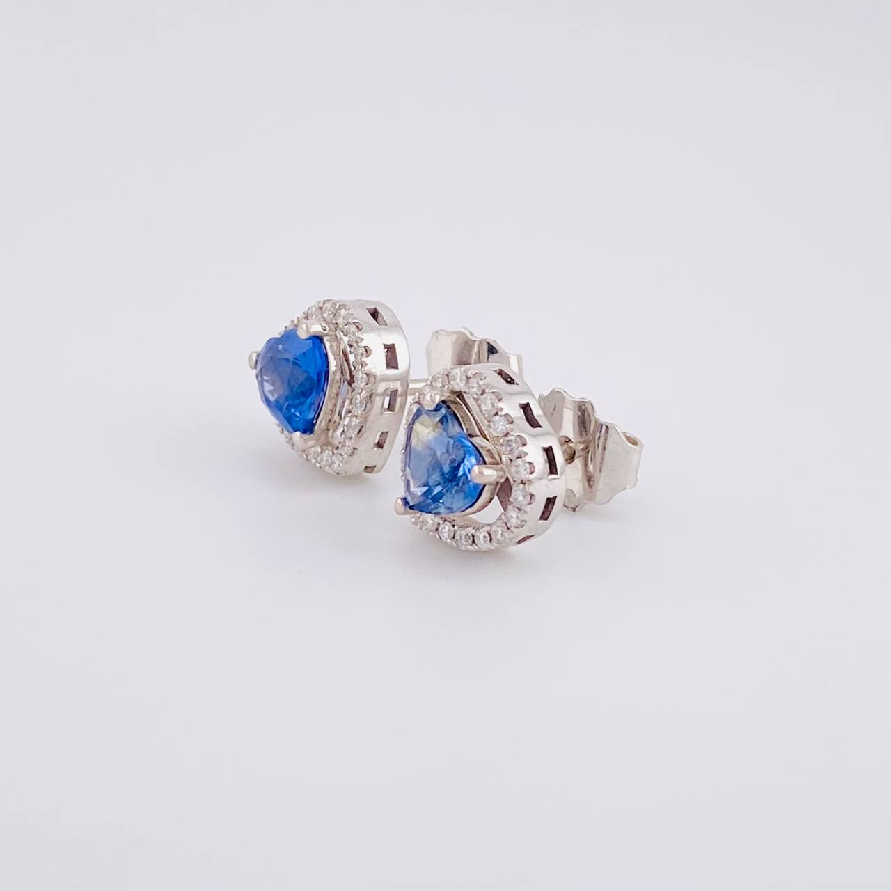 Topos Corazón Doble Zafiro 1.76pts Diamantes 20pts 4.15g / 9.6mm Oro Blanco 18K