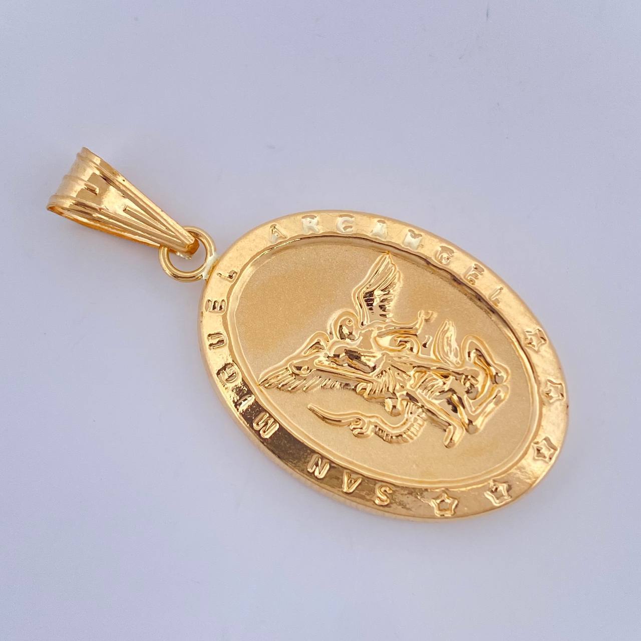 Dije San Miguel 3.65gr / 4.3cm / Oro Amarillo 18K $