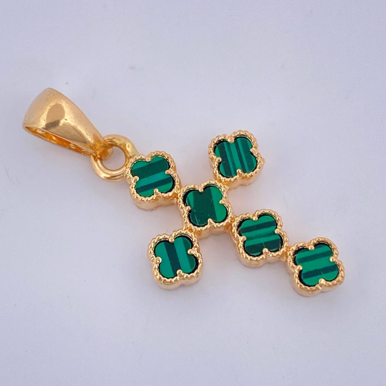 Dije Cruz Trebol 3.3gr / 3.3cm / Oro Amarillo Nac.Esp. 18K $
