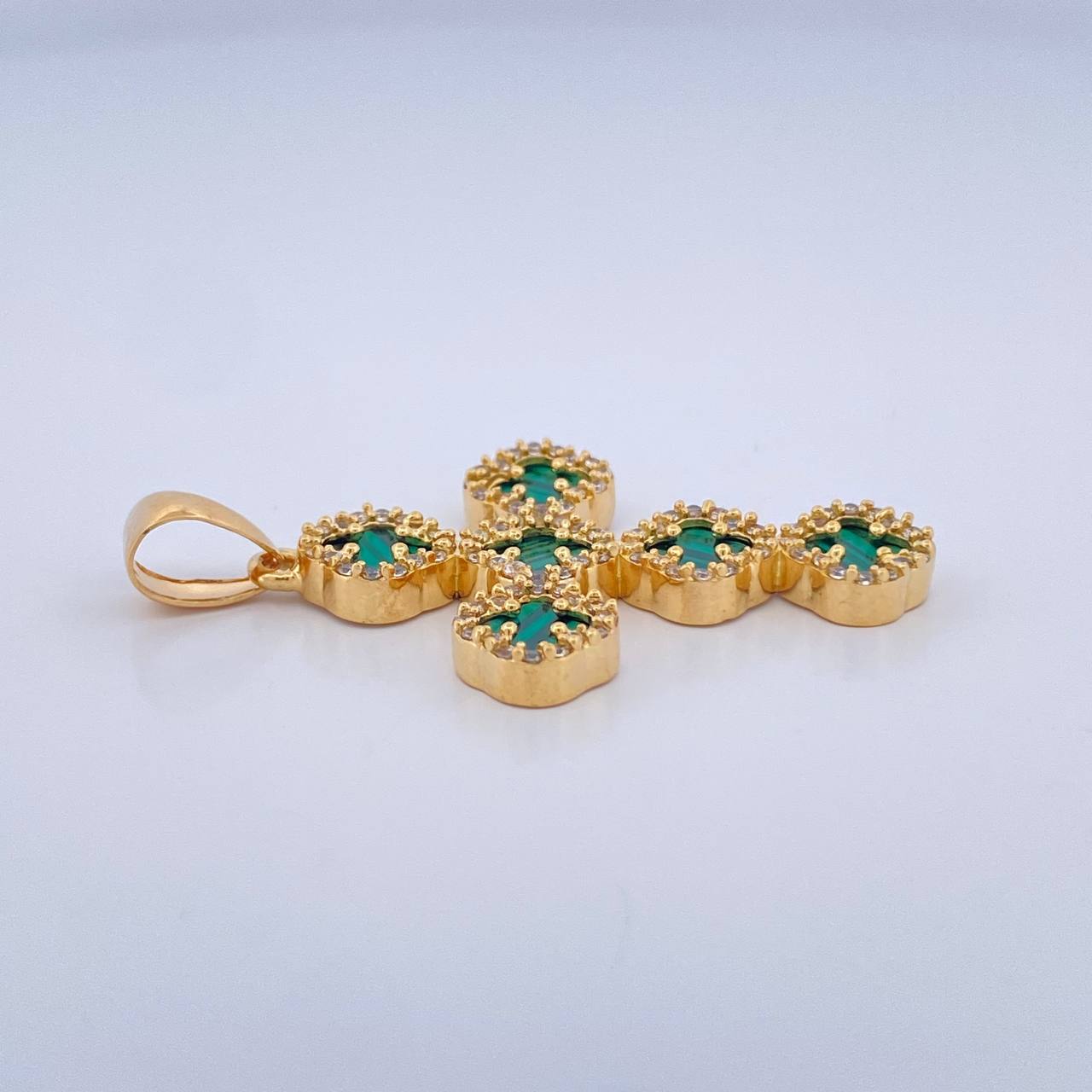 Dije Cruz Trebol 7.9gr / 4.5cm / Oro Amarillo Nac.Esp. 18K $