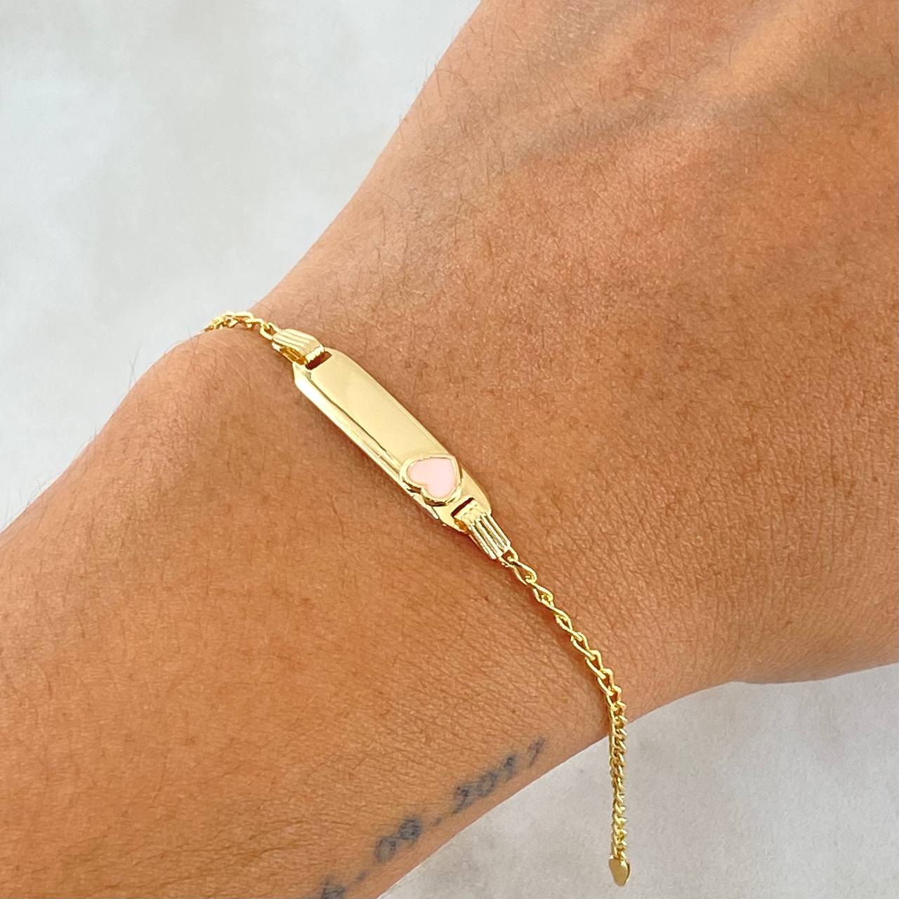 Pulso Bebé Espiga Placa Rectangular Corazón 1.7gr / 12cm-14cm / 1.6mm Resina Rosada Graduable Oro Amarillo 18K