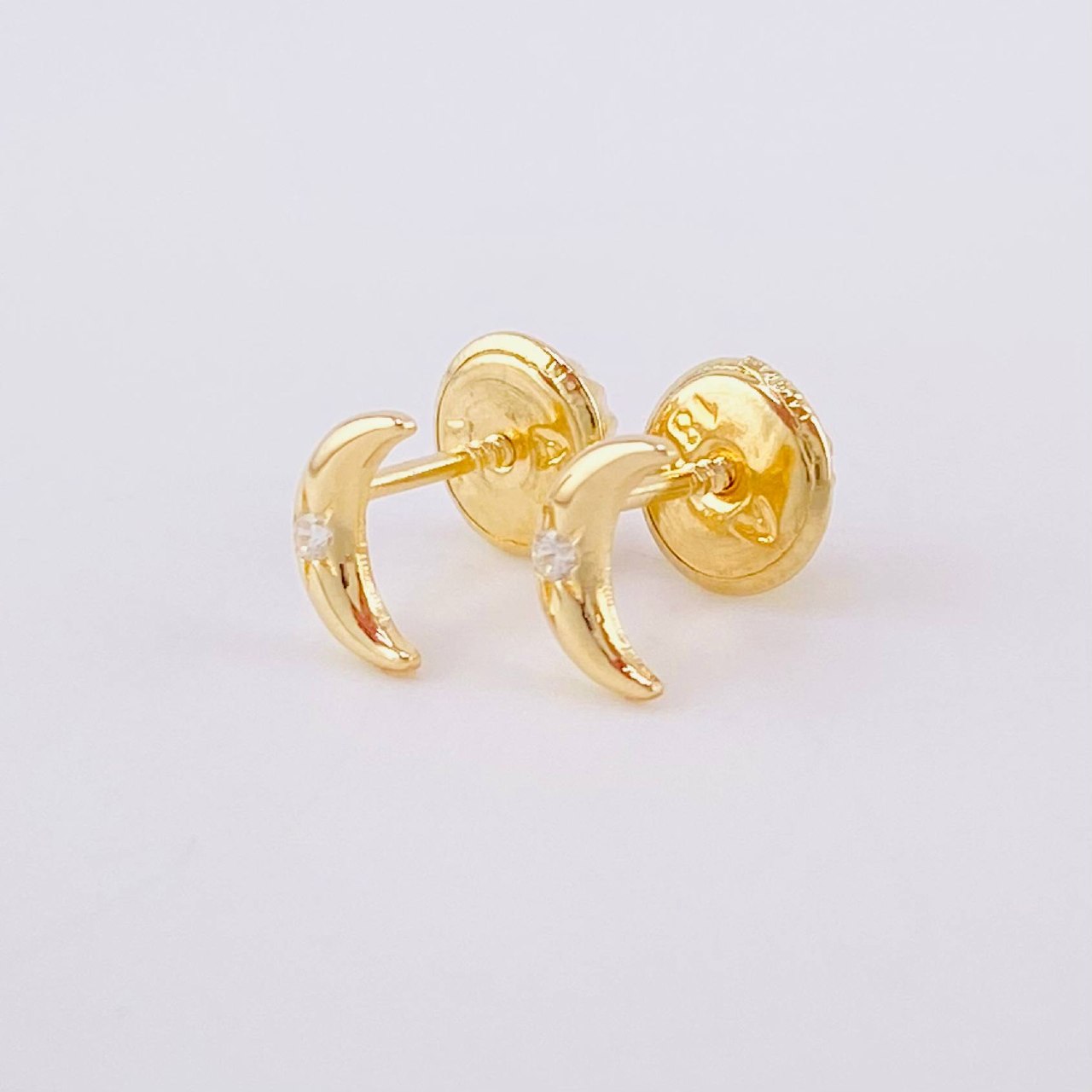 Topos Media Luna 0.5g / 6.1mm Oro Amarillo 18K