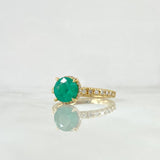 Anillo Circulo Cuatro Garras 3.9gr / T6 1/2 / Esmeralda 1.42 Qts Diamantes 34pts Oro Amarillo 18K (Joya) ©