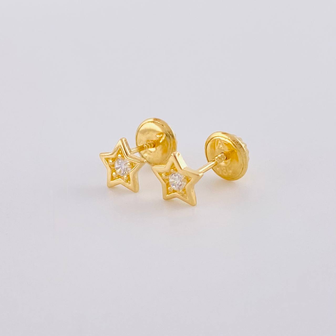 Topos Estrella 0.75g / in / 4.4mm Oro Amarillo 18K