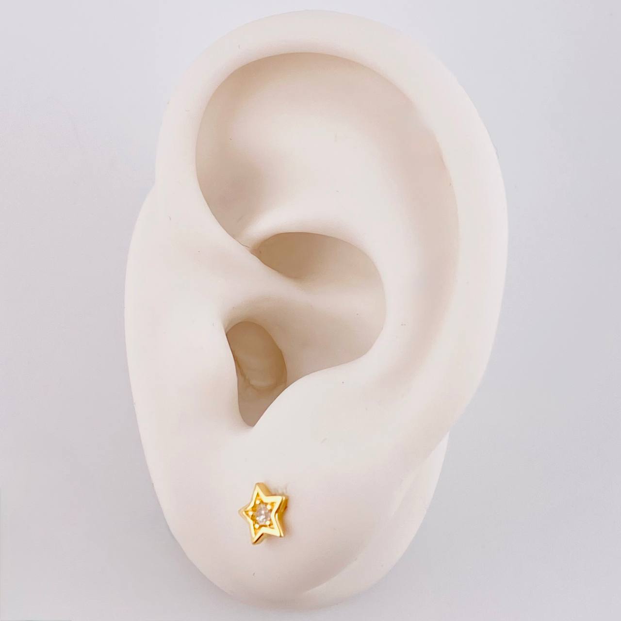 Topos Estrella 0.75g / in / 4.4mm Oro Amarillo 18K