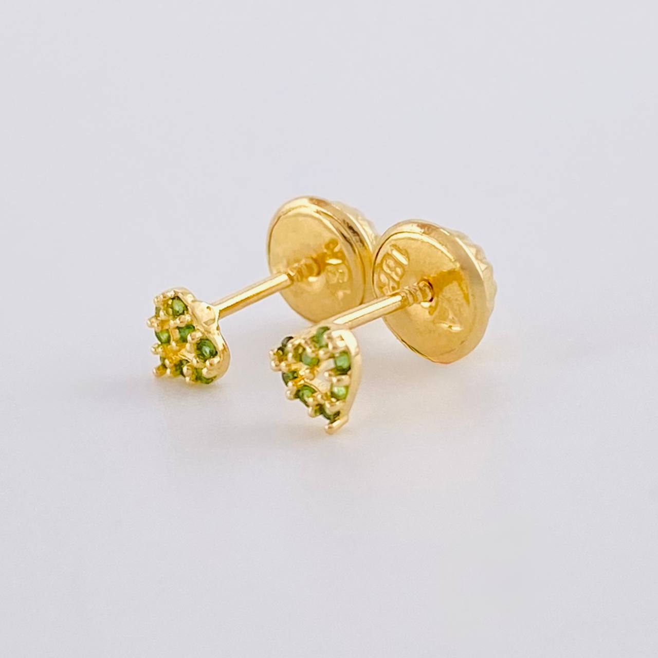 Topos Silueta Corazón 0.5g / in / 2.1mm Oro Amarillo 18K