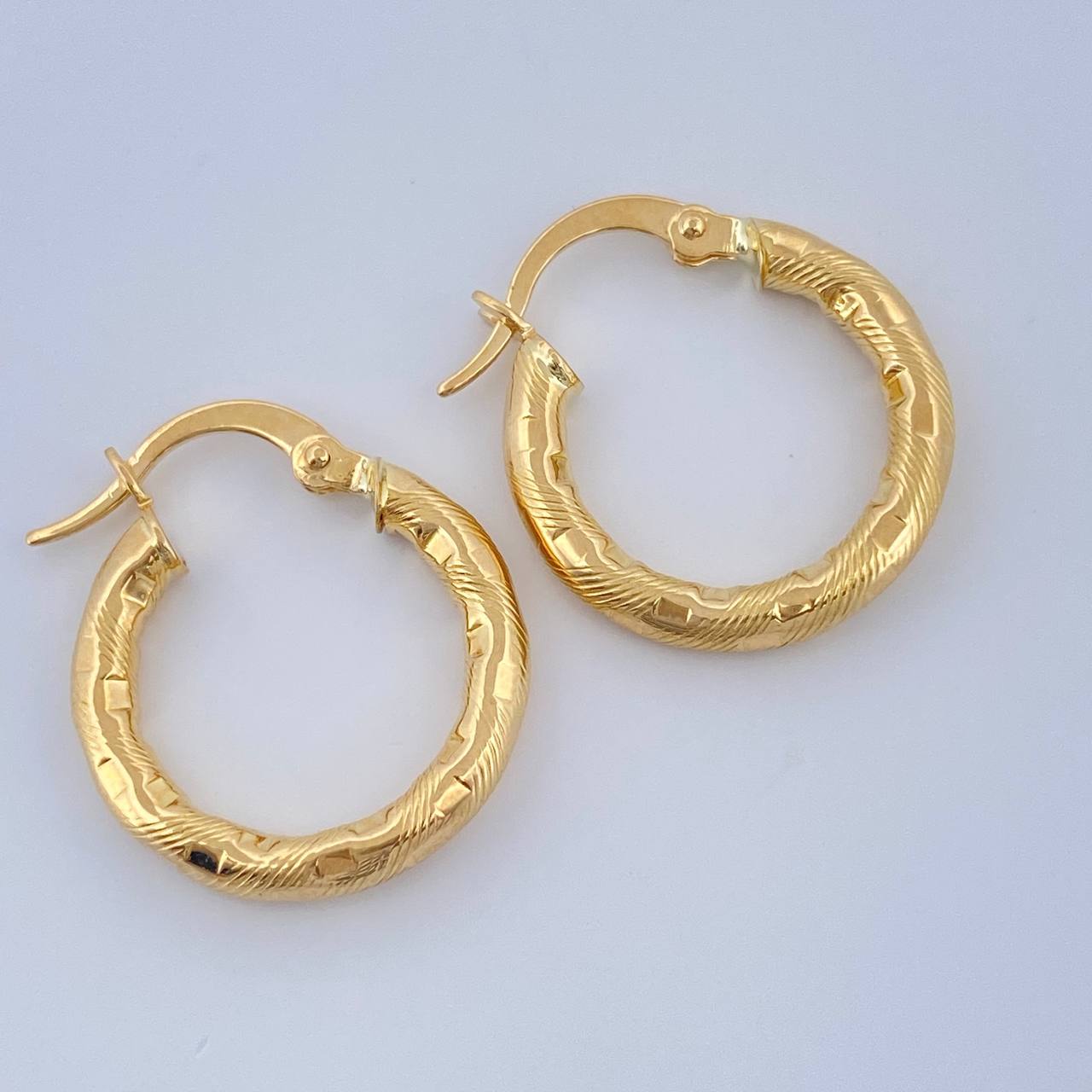 Candongas Sandra 1.65gr / 2cm / Oro Amarillo 18K $