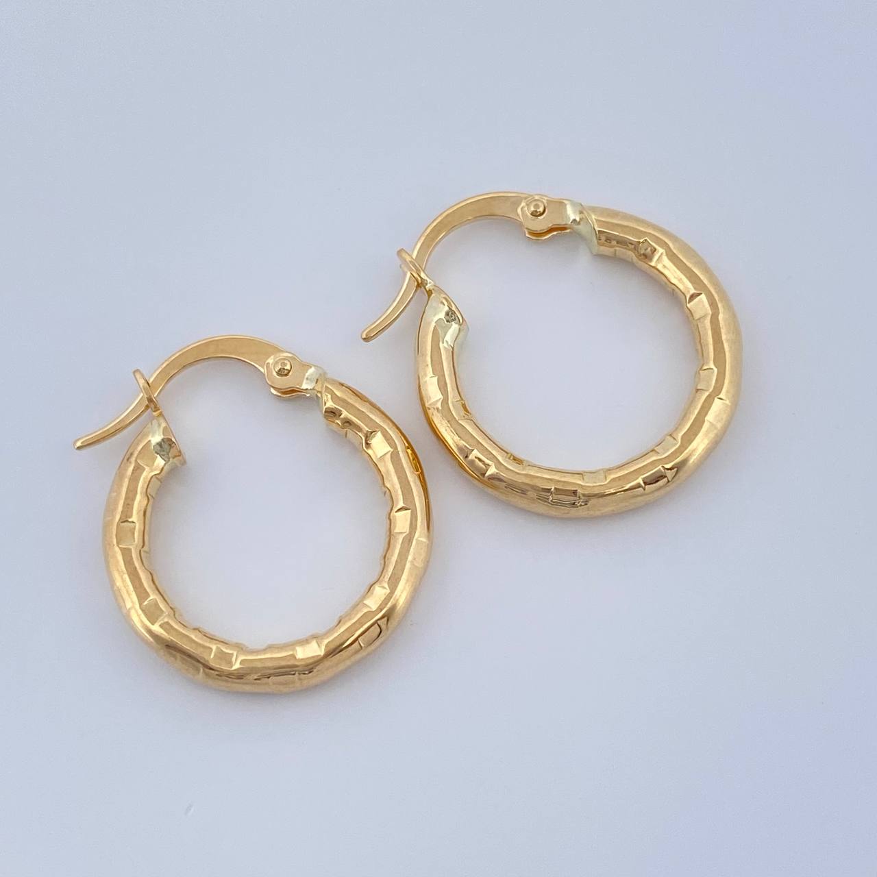 Candongas Lucero 1.7gr / 2cm / Oro Amarillo 18K $